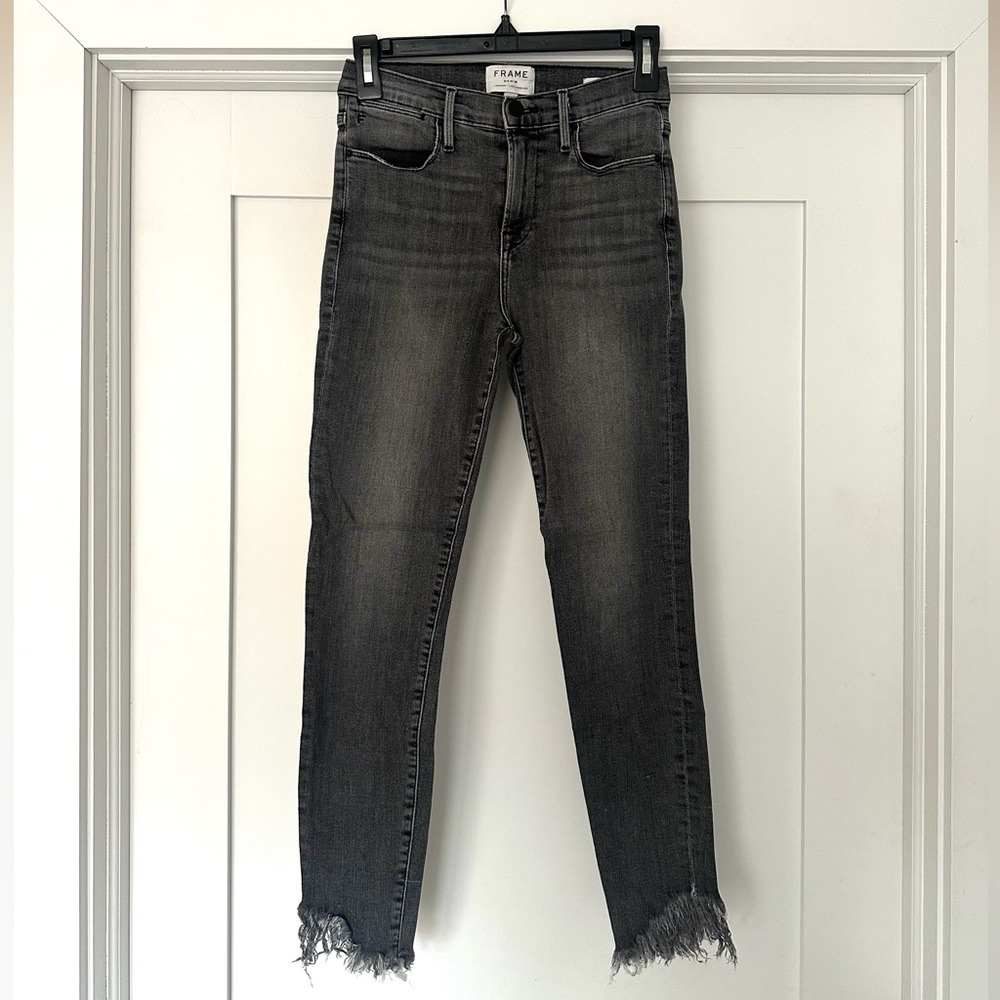 Frame Denim Le High Skinny High-Rise Jeans w/ Distressed Asymmetric Hem